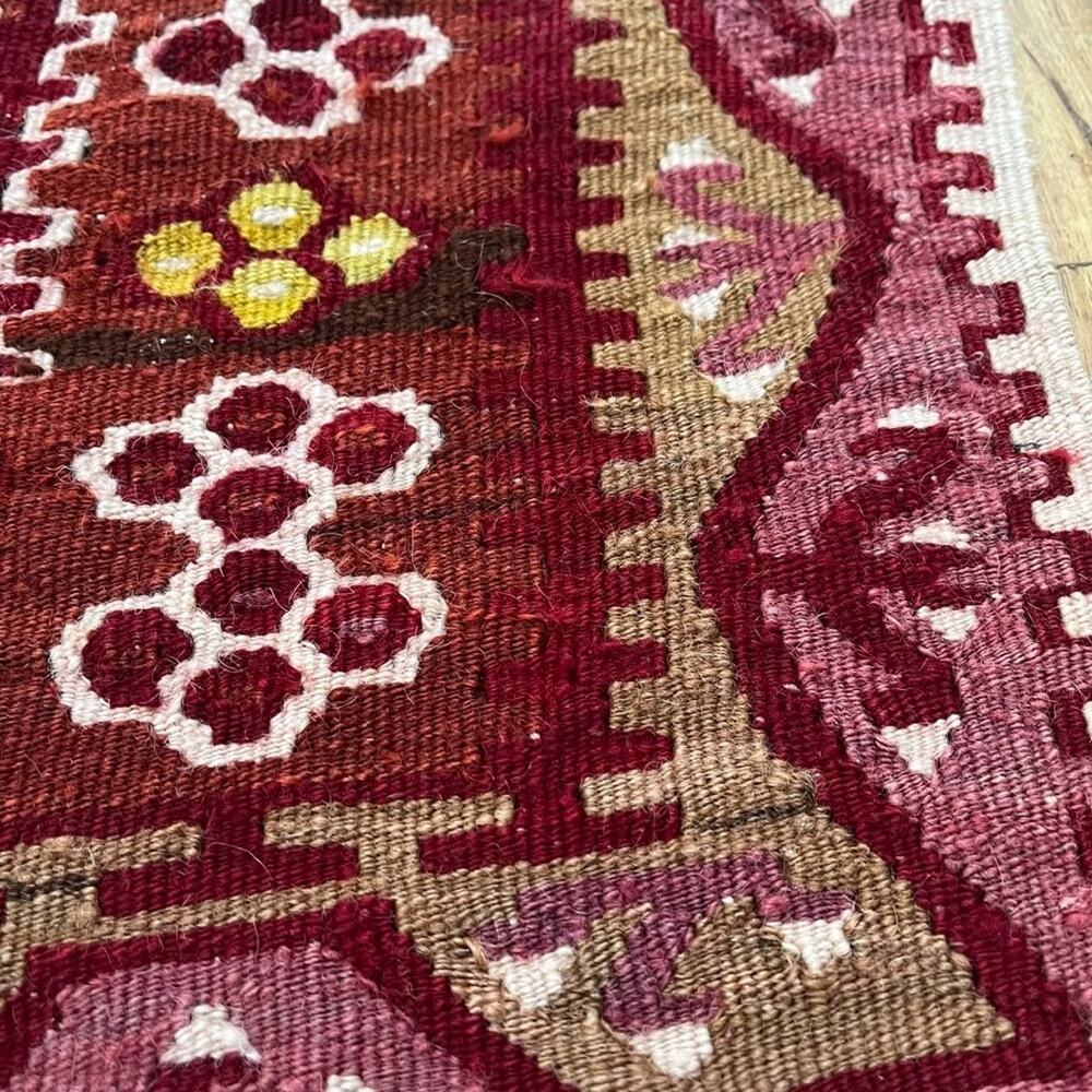 Hand-woven Kilim Wool Runner Rug 59" x 31" - Picture 2 of 9